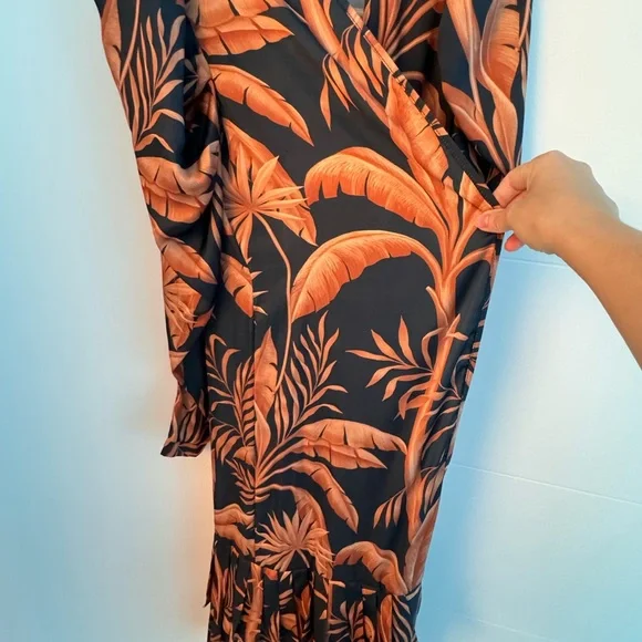 LoboRosa Tropical Oasis Print kimono retail $306